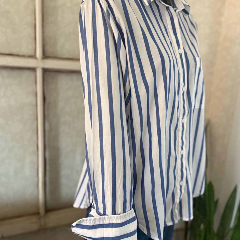 J Crew Garçon Classic White Button Up with Blue Stripes Cotton Blend Size 12 - Picture 3 of 9